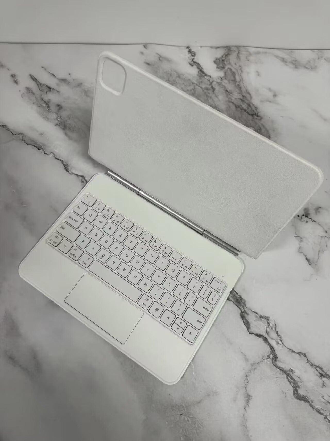585878221-1